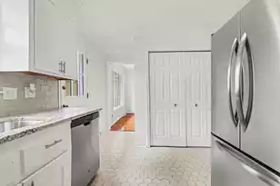 2 Gadsden St, Charleston, SC 29401 - Photo 10
