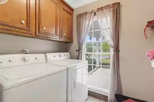 1011 Harbortowne Rd, Charleston, SC 29412 - Photo 22