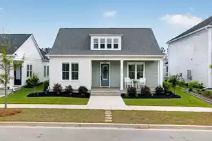 679 Blueway Ave, Summerville, SC 29486 - Photo 4