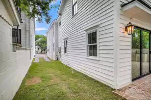 258 Coming St, Charleston, SC 29403 - Photo 10