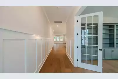 295 Coleman Boulevard W, Mount Pleasant, SC 29464 - Photo 4