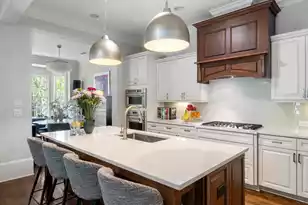 302 Island Park Dr, Charleston, SC 29492 - Photo 1