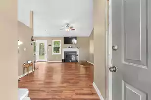 102 Nancy Ln, Summerville, SC 29485 - Photo 6