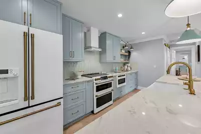 1481 Center Street Extension #204, Mount Pleasant, SC 29464 - Photo 6