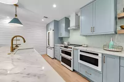 1481 Center Street Extension #204, Mount Pleasant, SC 29464 - Photo 8