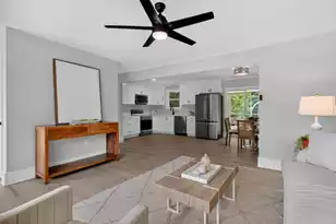 813 Brigantine Dr, Charleston, SC 29412 - Photo 6