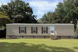 106 Hammond St, Bonneau, SC 29431 - Photo 1