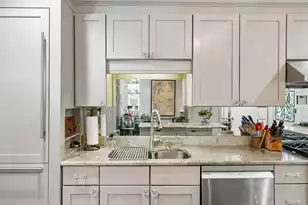 41 Chapel St, Charleston, SC 29403 - Photo 14