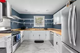 1135 Greenhill Rd, Charleston, SC 29412 - Photo 10