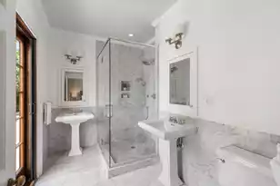 63 King St, Charleston, SC 29401 - Photo 16