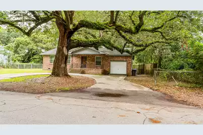 692 York Street, Mount Pleasant, SC 29464 - Photo 1