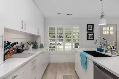 708 Kent Street, Mount Pleasant, SC 29464 - Photo 12