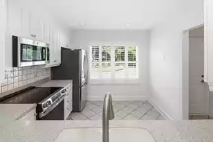 321 Lapwing Ln, Mount Pleasant, SC 29464 - Photo 6