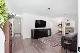 403 Forest Cir, Summerville, SC 29483 - Photo 2
