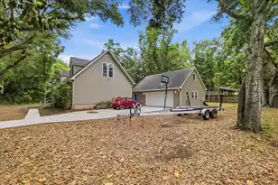 1519 Rifle Range Rd, Mount Pleasant, SC 29464 - Photo 4