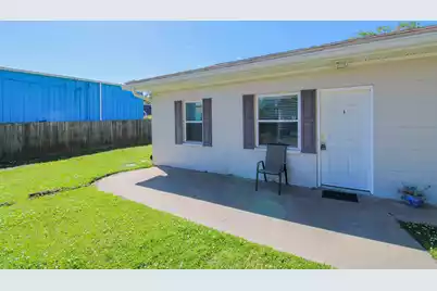 108 6th North Street E #A, Summerville, SC 29483 - Photo 2