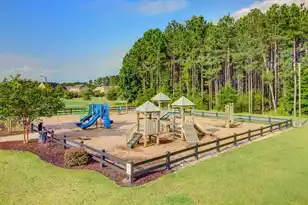 235 Cameron St, Summerville, SC 29486 - Photo 22