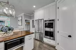 2205 Old Jay Ln, Mount Pleasant, SC 29466 - Photo 16