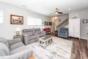 618 Daffodil Ct, Summerville, SC 29486 - Photo 10