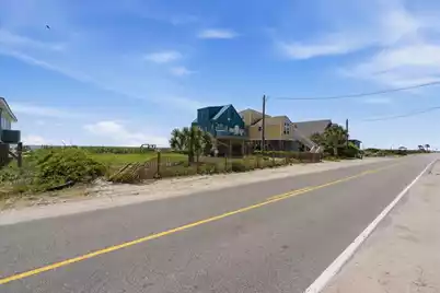 1567 Ashley Avenue E, Folly Beach, SC 29439 - Photo 10