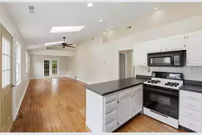 215 Hudson Avenue W, Folly Beach, SC 29439 - Photo 12