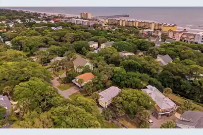 215 Hudson Avenue W, Folly Beach, SC 29439 - Photo 46