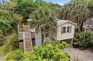 215 Hudson Ave W, Folly Beach, SC 29439 - Photo 2