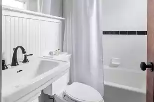 19 West St, Charleston, SC 29401 - Photo 12