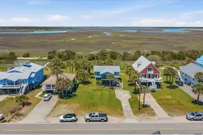 1726 Ashley Avenue E, Folly Beach, SC 29439 - Photo 48
