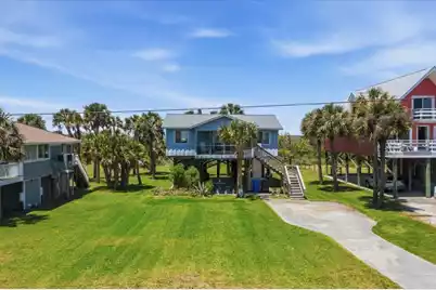 1726 Ashley Avenue E, Folly Beach, SC 29439 - Photo 2