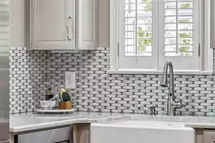 36 Harleston Pl, Charleston, SC 29401 - Photo 12