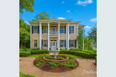 301 Richardson Avenue Avenue E, Summerville, SC 29483 - Photo 2