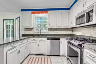 109 Hulton Ln, Summerville, SC 29485 - Photo 4