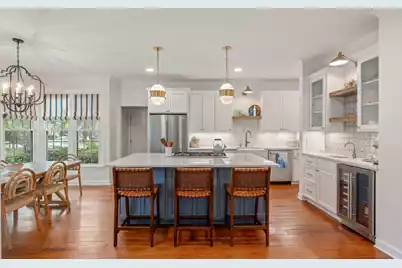 610 Hobcaw Bluff Drive, Mount Pleasant, SC 29464 - Photo 6