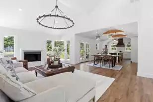 21 Myrtle Bank Rd, Hilton Head Island, SC 29926 - Photo 8