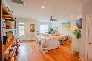 1596 Prince Edward St, Mount Pleasant, SC 29464 - Photo 6