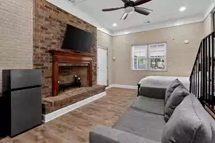 211 6th Ave, Mount Pleasant, SC 29464 - Photo 42