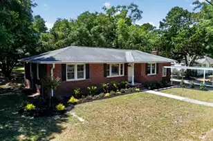 211 6th Ave, Mount Pleasant, SC 29464 - Photo 8
