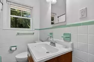 211 6th Ave, Mount Pleasant, SC 29464 - Photo 32