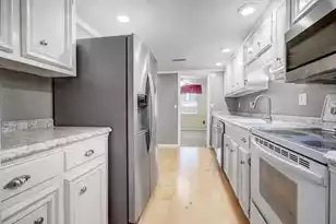 2932 Cathedral Ln, Charleston, SC 29414 - Photo 10