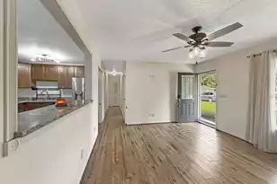 135 Mulberry Dr, Summerville, SC 29486 - Photo 2