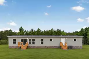 393 Herndon St, Walterboro, SC 29488 - Photo 2
