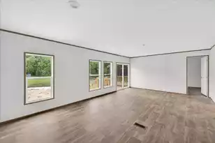 393 Herndon St, Walterboro, SC 29488 - Photo 8