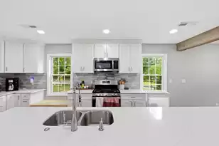 400 Forest Cir, Summerville, SC 29483 - Photo 8