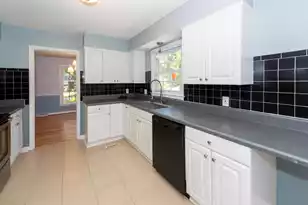 109 Runnymede Ln, Summerville, SC 29485 - Photo 14