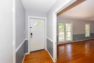 109 Runnymede Ln, Summerville, SC 29485 - Photo 4