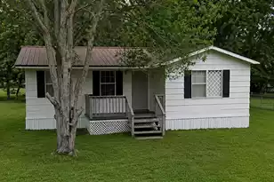 214 Peterson Ln, Manning, SC 29102 - Photo 1