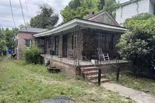 8 Poinsett St, Charleston, SC 29403 - Photo 2