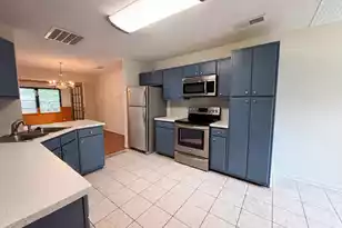 2054 Willowdale Ct, Mount Pleasant, SC 29466 - Photo 6
