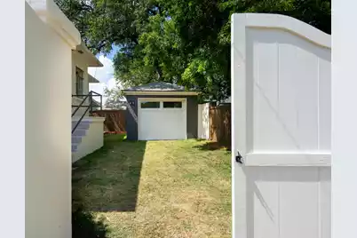 924 Ashley Avenue, Charleston, SC 29403 - Photo 8